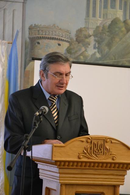 Доцент Володимир Шанюк аналізує творчість Петра Кралюка