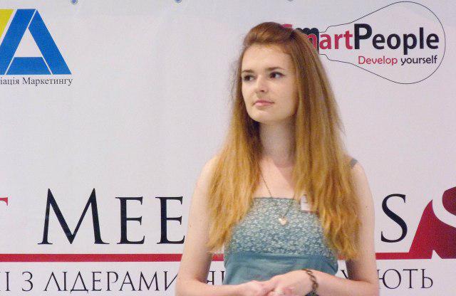 Працездатність та здатність до самодисципліни студентки НУВГП Ірини Костюк - одна з тих "цеглинок", на яких тримається успішна робота команди "розумних людей"