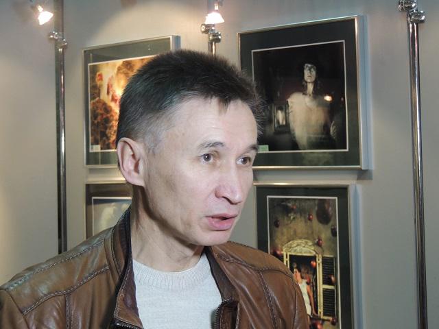 Організатор "Фотовернісажу на Покрову-2013" у Рівному Олександр Харват вражає активністю