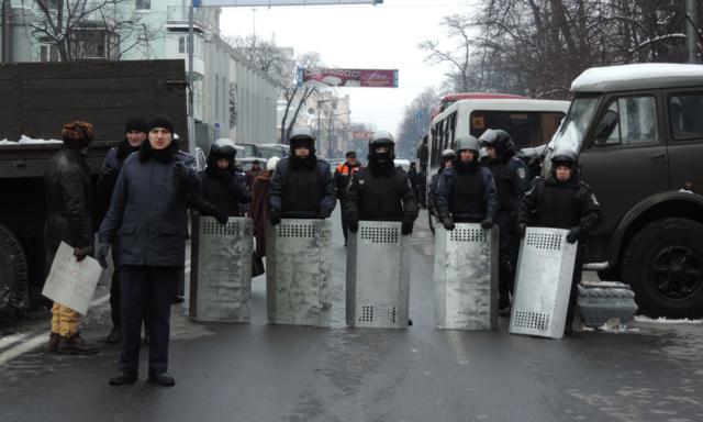 Під'їзд до ВРУ