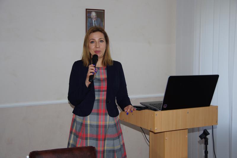 Доктор університету Зелена Гура (Польща) Йоганна Осієвич проводить майстер-клас у РІ КУП НАНУ. 20 березня 2015